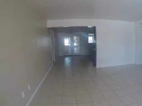 2074 E 26 St, Yuma, AZ 85364 photo 2