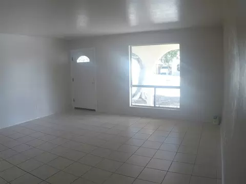 2074 E 26 St, Yuma, AZ 85364 photo 5