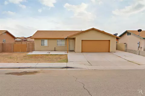 8701 E 38 Pl, Yuma, AZ 85365 photo 2