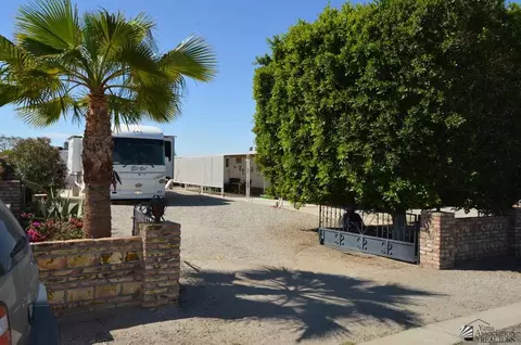 12421 E 35 St, Yuma, AZ 85367 photo 2
