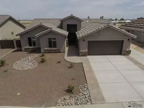 8641 E 35 Pl, Yuma, AZ 85365 photo 2