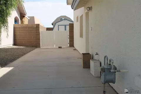 10607 E 38 St, Yuma, AZ 85365 photo 2
