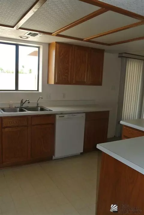 11202 E 37 Ln, Yuma, AZ 85367 photo 3