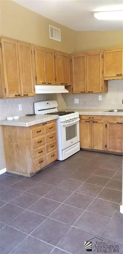 154 E 25 St, Yuma, AZ 85364 photo 8