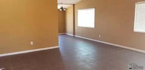 154 E 25 St, Yuma, AZ 85364 photo 4