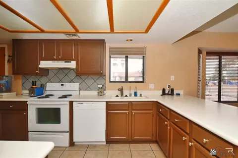 12202 E Paseo Verano, Yuma, AZ 85367 photo 6