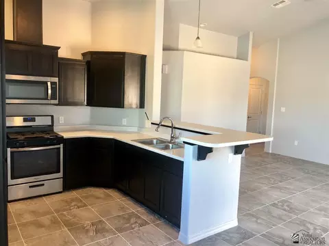 3985 E Udall Ln, San Luis, AZ 85349 photo 6