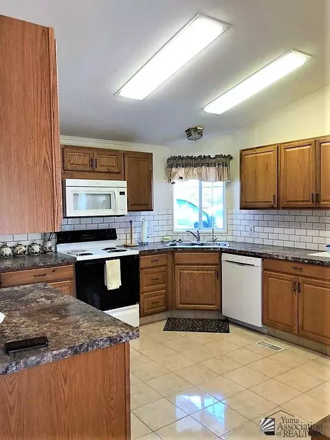 13459 E 48 Dr, Yuma, AZ 85367 photo 9