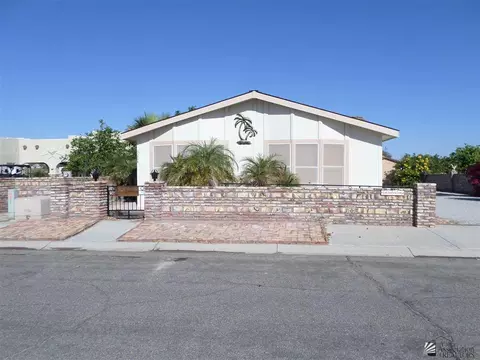 13576 E 55 Dr, Yuma, AZ 85367 photo 1