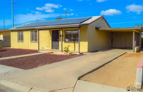 910 E La Mesa St, Yuma, AZ 85365 photo 2