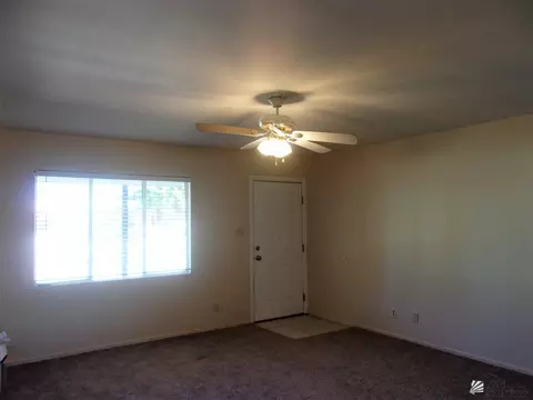 913 E 25 St, Yuma, AZ 85365 photo 2