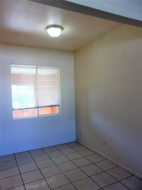 913 E 25 St, Yuma, AZ 85365 photo 5