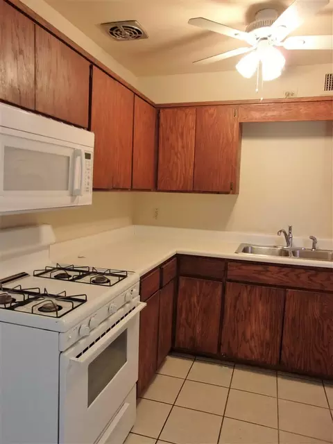 913 E 25 St, Yuma, AZ 85365 photo 6