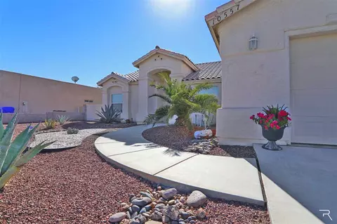 10557 E 37 St, Yuma, AZ 85365 photo 2