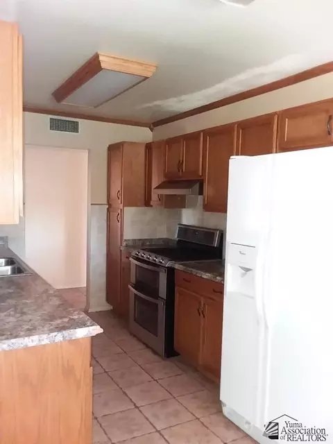 711 E 26 Pl, Yuma, AZ 85365 photo 5