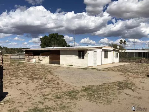 9346 E Saddle Dr, Yuma, AZ 85365 photo 2