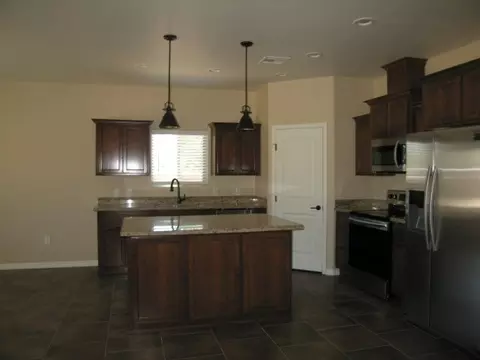 11677 S Dorothy Dr, Yuma, AZ 85367 photo 2
