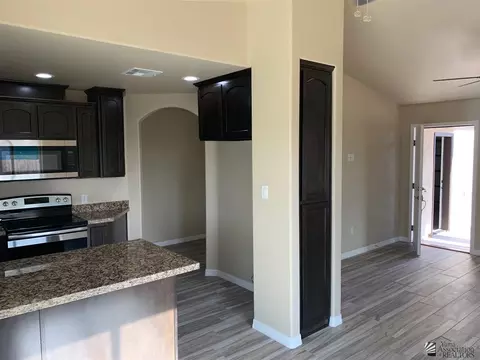 156 E 26 St, Yuma, AZ 85364 photo 4