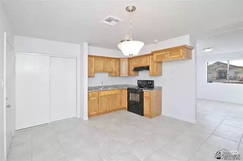 318 E St, San Luis, AZ 85349 photo 6