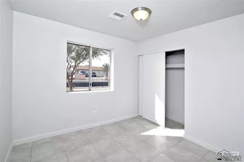 318 E St, San Luis, AZ 85349 photo 9