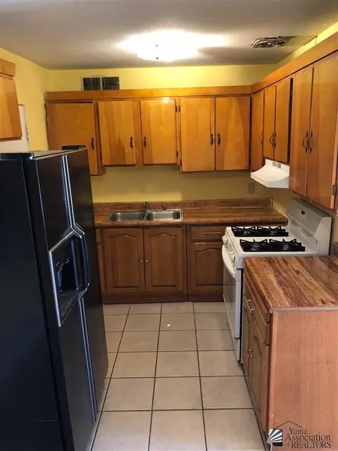 1334 E 25 Pl, Yuma, AZ 85365 photo 2