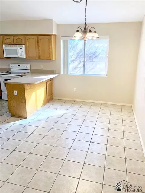 10422 E 37 St, Yuma, AZ 85365 photo 4