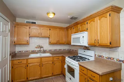 905 E 26 St, Yuma, AZ 85365 photo 11