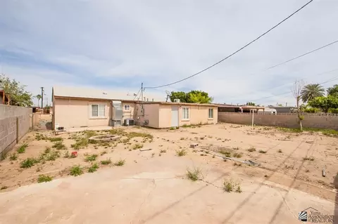 905 E 26 St, Yuma, AZ 85365 photo 3