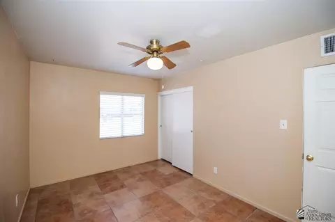 905 E 26 St, Yuma, AZ 85365 photo 8