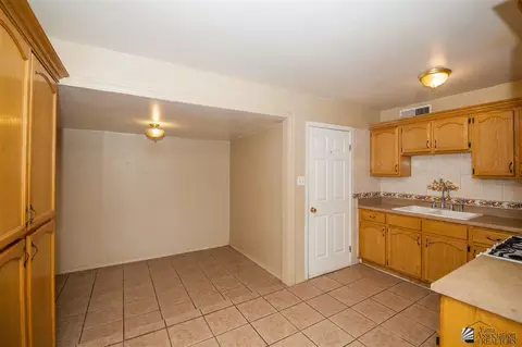 905 E 26 St, Yuma, AZ 85365 photo 12