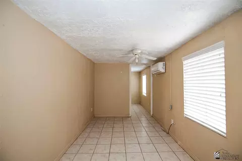 905 E 26 St, Yuma, AZ 85365 photo 5
