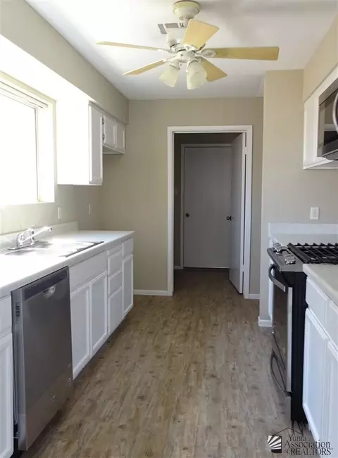 11438 E 28 Pl, Yuma, AZ 85367 photo 8