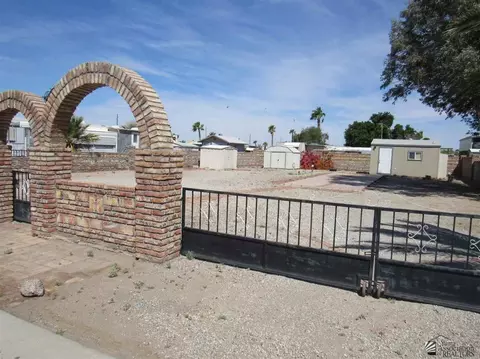 12154 E 37 Pl, Yuma, AZ 85367 photo 2
