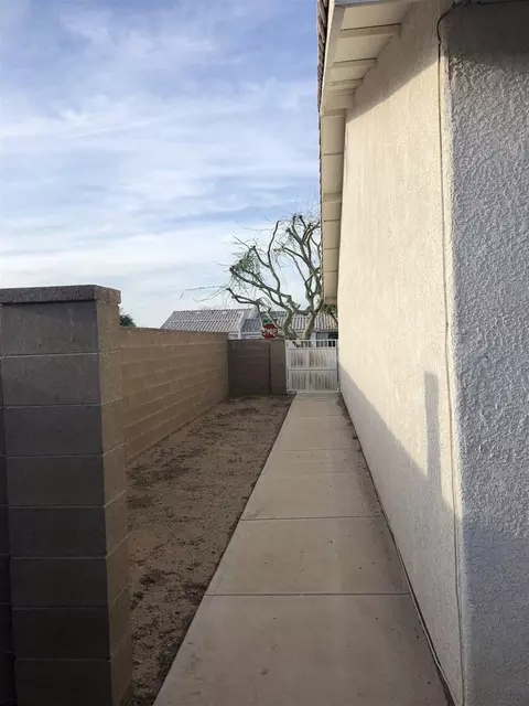 10669 E 34 St, Yuma, AZ 85365 photo 2