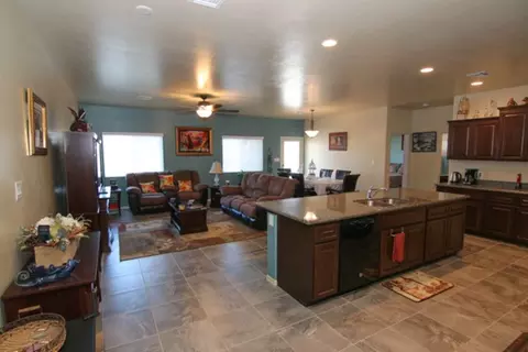 7620 E 41 St, Yuma, AZ 85365 photo 3