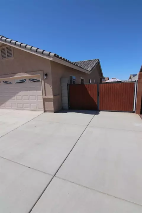 7620 E 41 St, Yuma, AZ 85365 photo 2