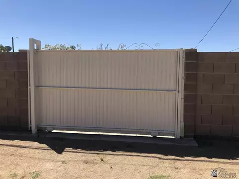 2033 E 25 St, Yuma, AZ 85365 photo 14