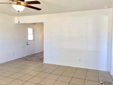 2033 E 25 St, Yuma, AZ 85365 photo 8