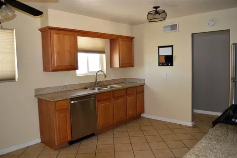 1125 E 26 Pl, Yuma, AZ 85365 photo 3