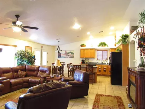 11633 E 28 Pl, Yuma, AZ 85367 photo 2