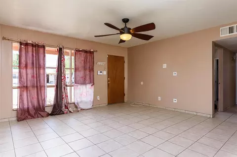 929 E 26 St, Yuma, AZ 85365 photo 3