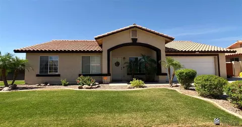 6337 E 41 St, Yuma, AZ 85365 photo 1