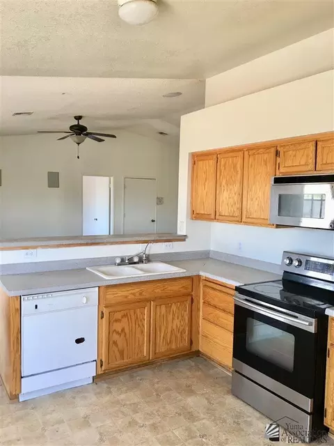 6247 E 43 Ln, Yuma, AZ 85365 photo 6