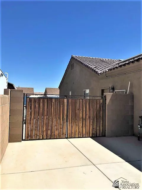 10246 E 38 Ln, Yuma, AZ 85365 photo 2