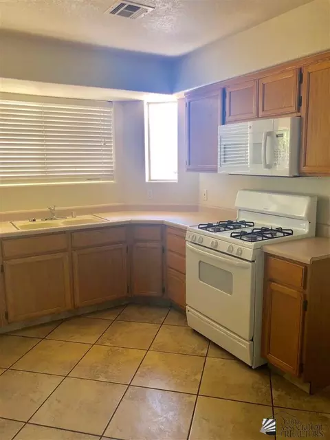 11227 E 27 Pl, Yuma, AZ 85367 photo 10