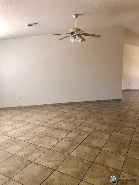 11227 E 27 Pl, Yuma, AZ 85367 photo 2