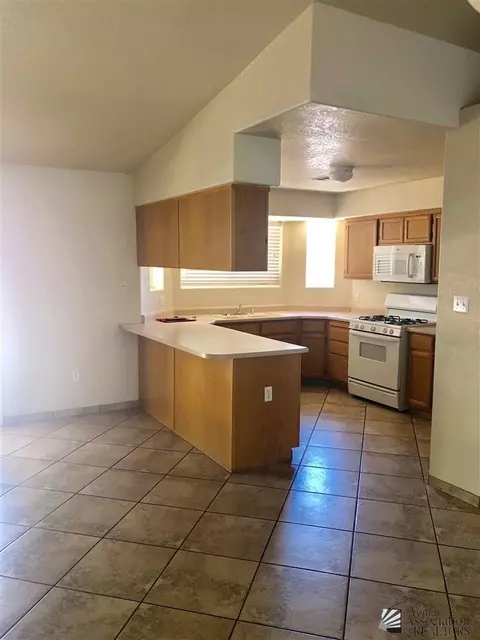 11227 E 27 Pl, Yuma, AZ 85367 photo 9