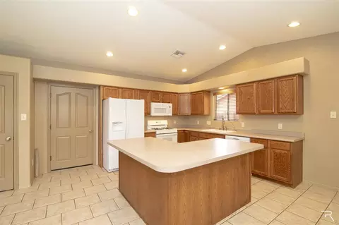 11184 E 25 Pl, Yuma, AZ 85367 photo 3
