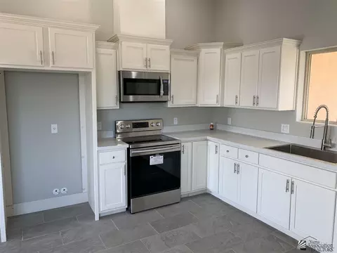 9738 E 37 St, Yuma, AZ 85365 photo 3
