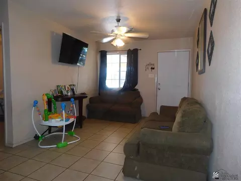 2002 E Monreal Ln, San Luis, AZ 85349 photo 4